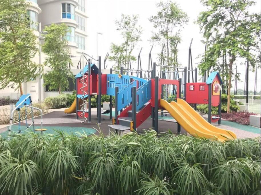 Teega Suites Seaview By Vdo Homestay Nusajaya  Exterior photo